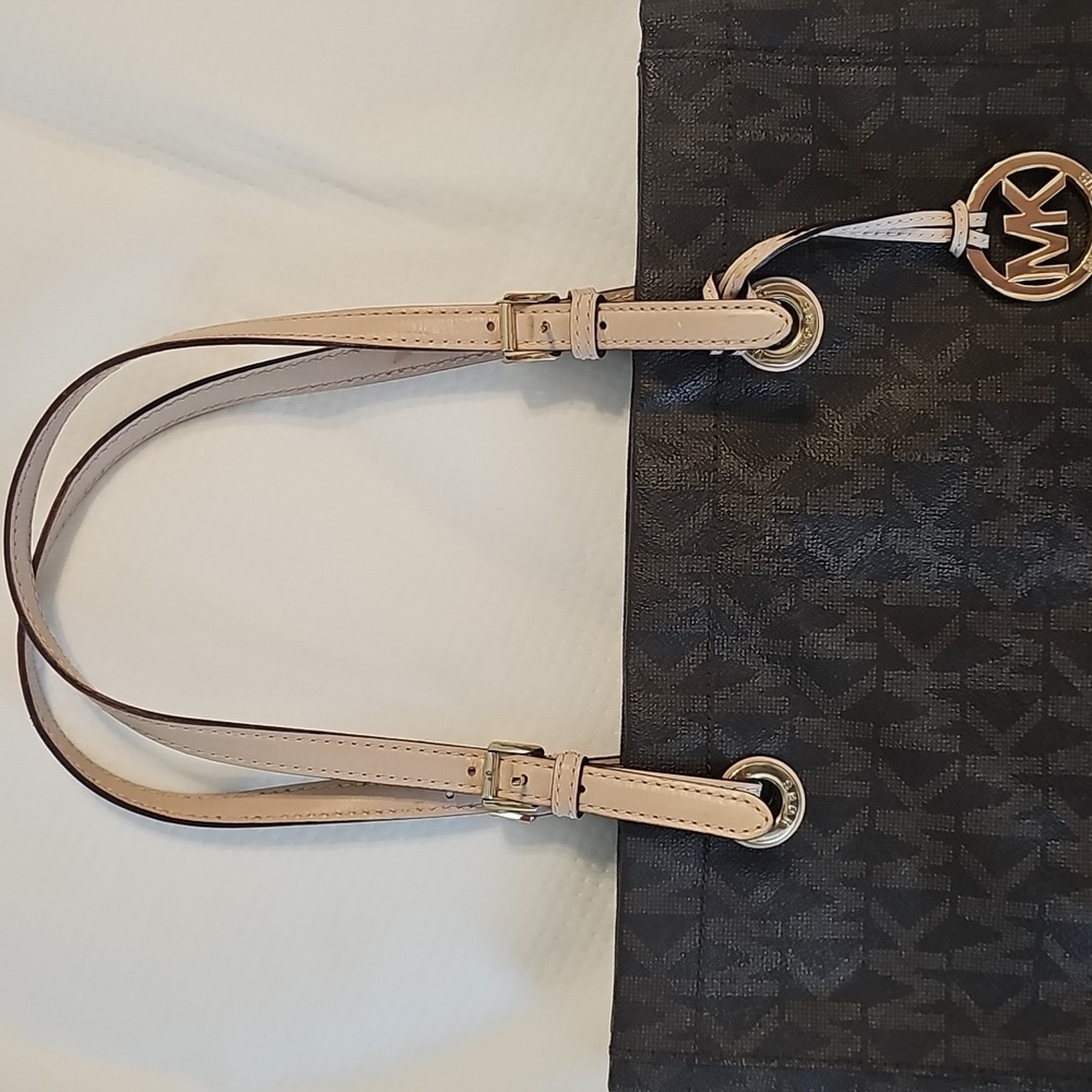 Michael Kors Jet Set Logo Print Signature Brown Tote - Picture 16 of 16